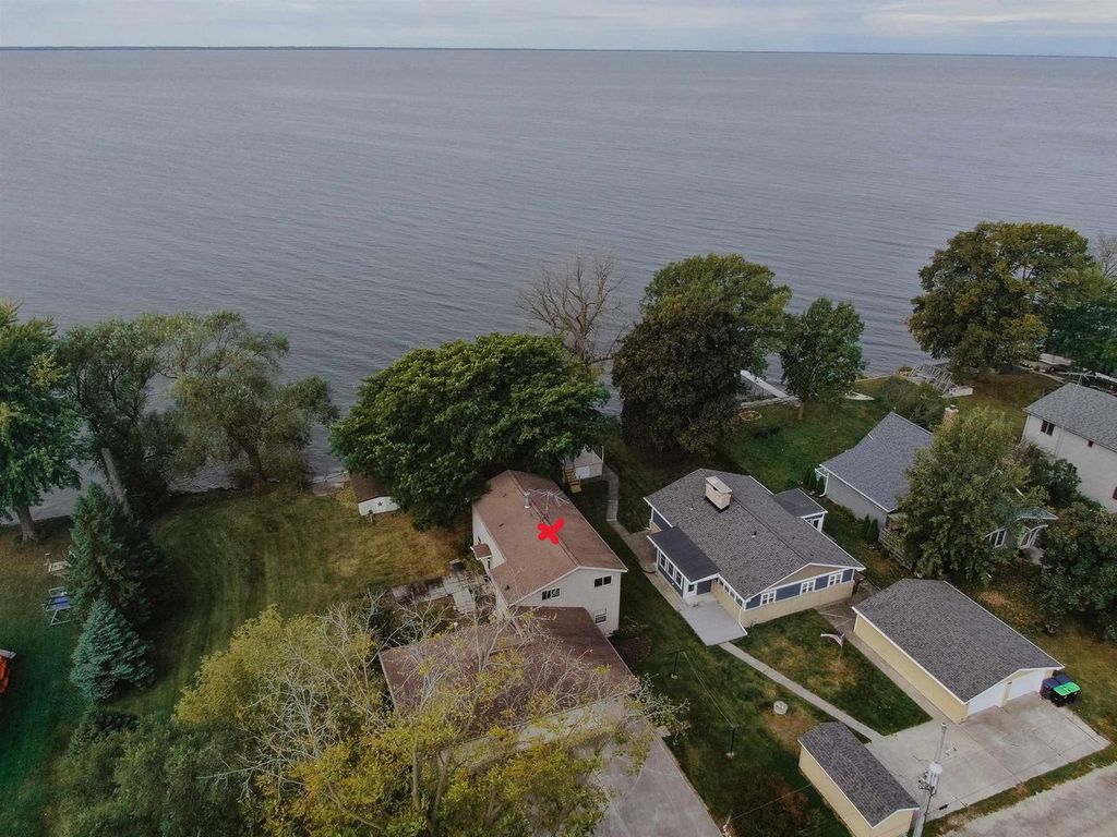 Photo of N1637 Gladwater Beach ROAD, Malone, WI 53049 (MLS # 50316781)