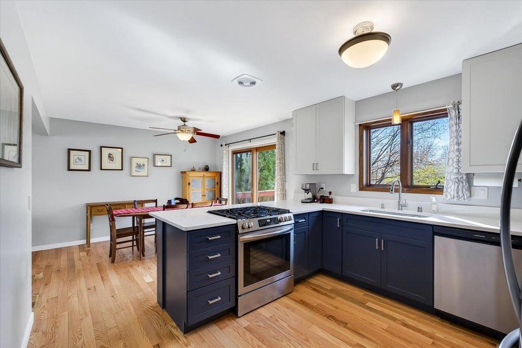 Photo of 7121 Lindfield ROAD, Madison, WI 53719 (MLS # 2021296)