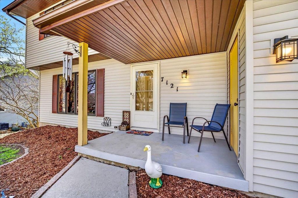 Photo of 7121 Lindfield ROAD, Madison, WI 53719 (MLS # 2021296)