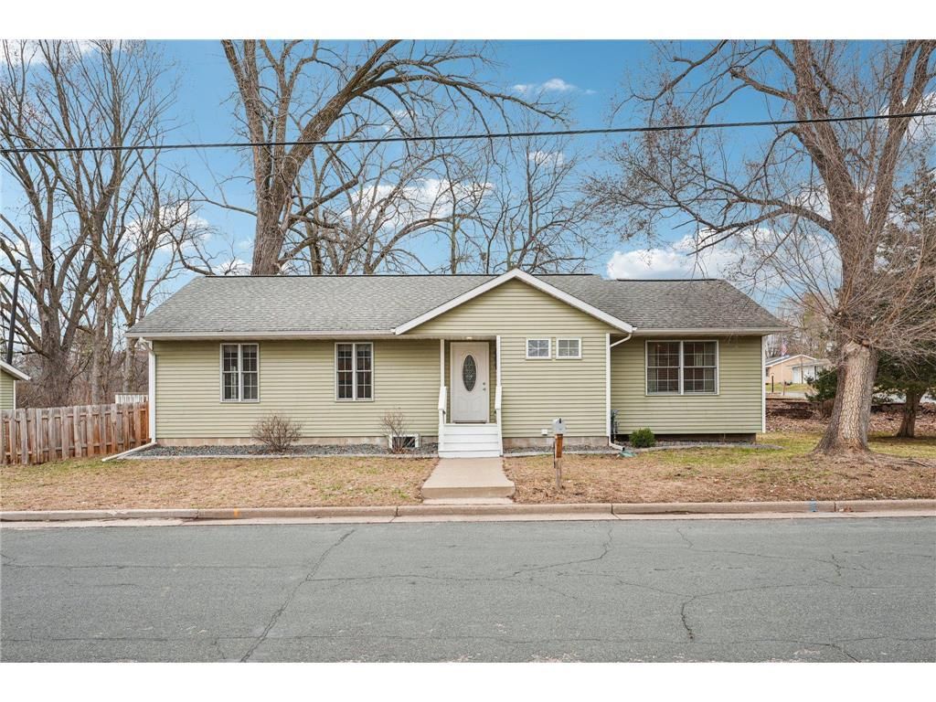 Photo of 719 Monroe STREET, Hudson, WI 54016 (MLS # 7045508)