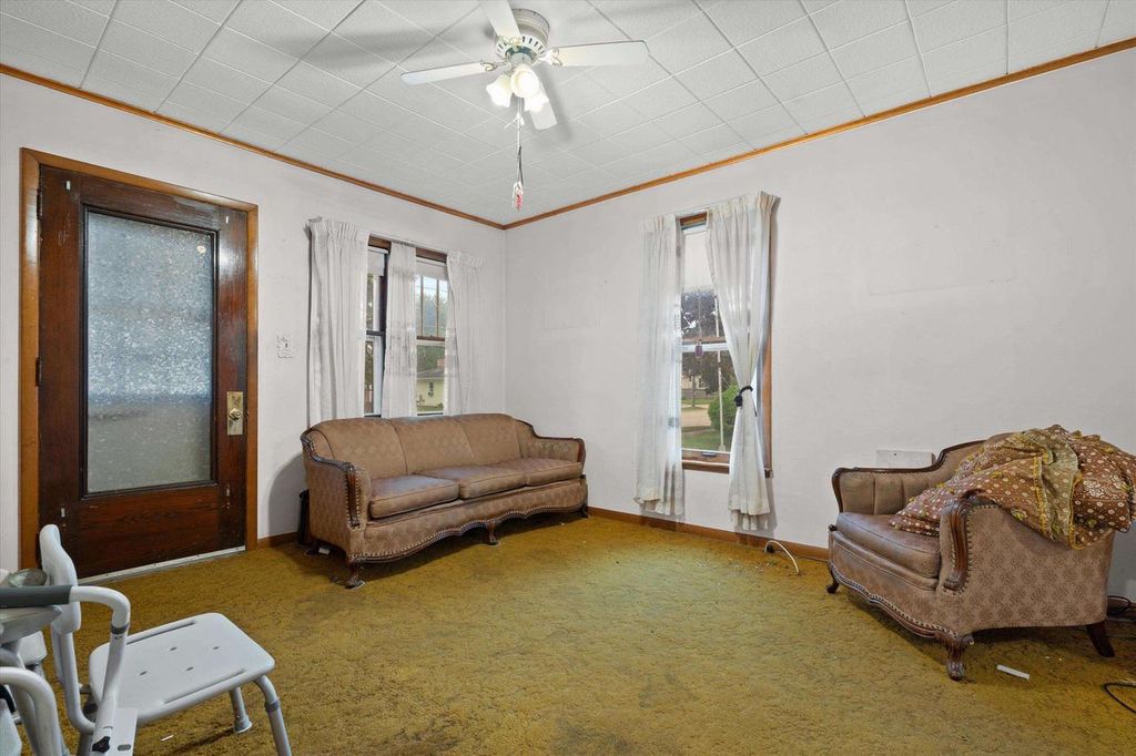 Photo of 1825 Minnesota STREET, Oshkosh, WI 54902 (MLS # 50316589)