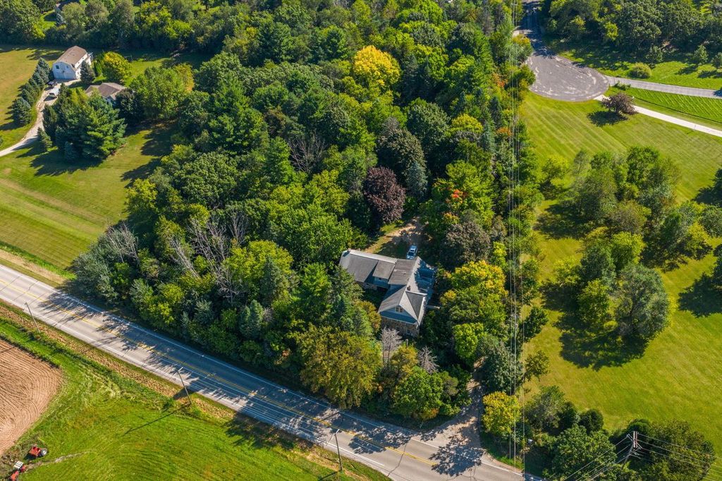 Photo of W330S7098 County Road E Rd, Mukwonago, WI 53149 (MLS # 1944795)