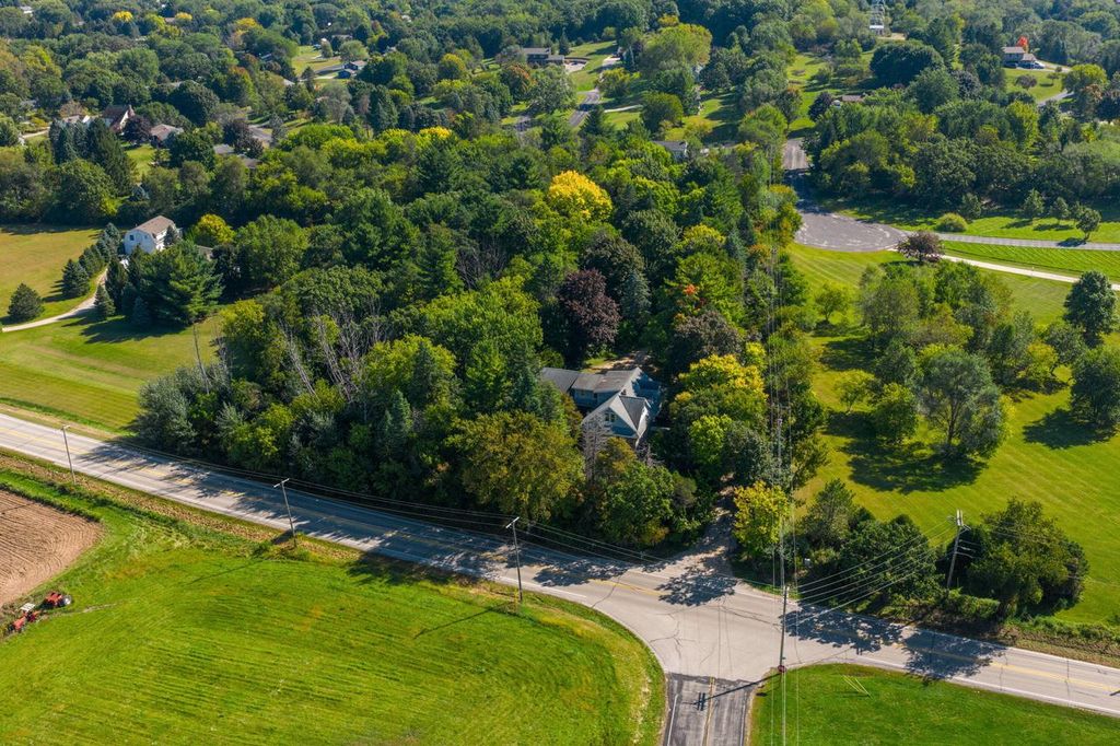 Photo of W330S7098 County Road E Rd, Mukwonago, WI 53149 (MLS # 1944795)