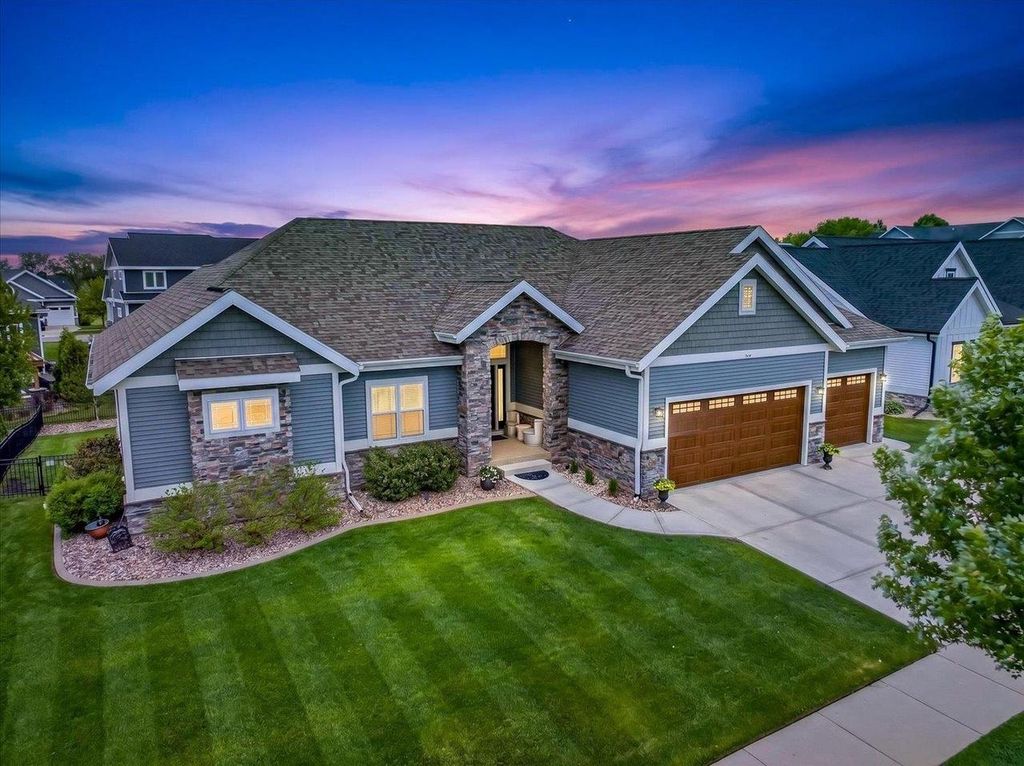 Photo of 2610 Genevieve WAY, Waunakee, WI 53597 (MLS # 2022533)
