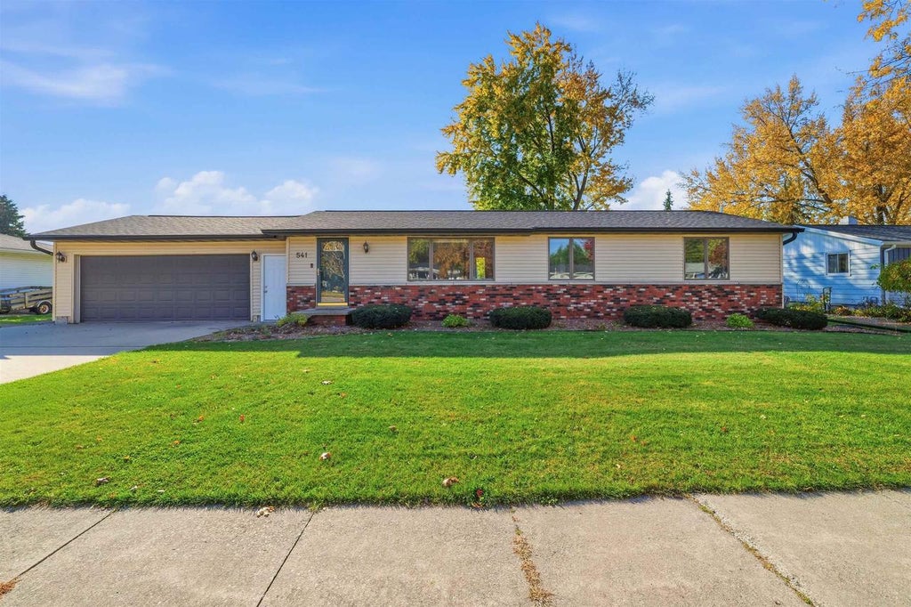 Photo of 541 Edgewood DRIVE, Waupun, WI 53963 (MLS # 2035473)
