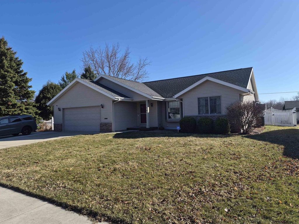Photo of 1828 N Claremont DRIVE, Janesville, WI 53545 (MLS # 2018279)