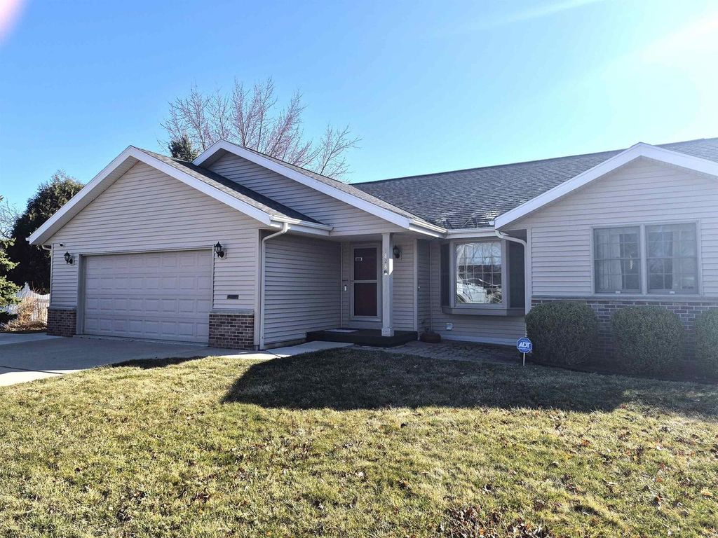 Photo of 1828 N Claremont DRIVE, Janesville, WI 53545 (MLS # 2018279)