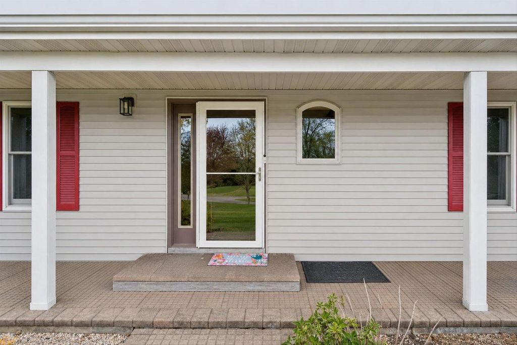 Photo of 8632 N Stone Farm ROAD, Edgerton, WI 53534 (MLS # 2022733)