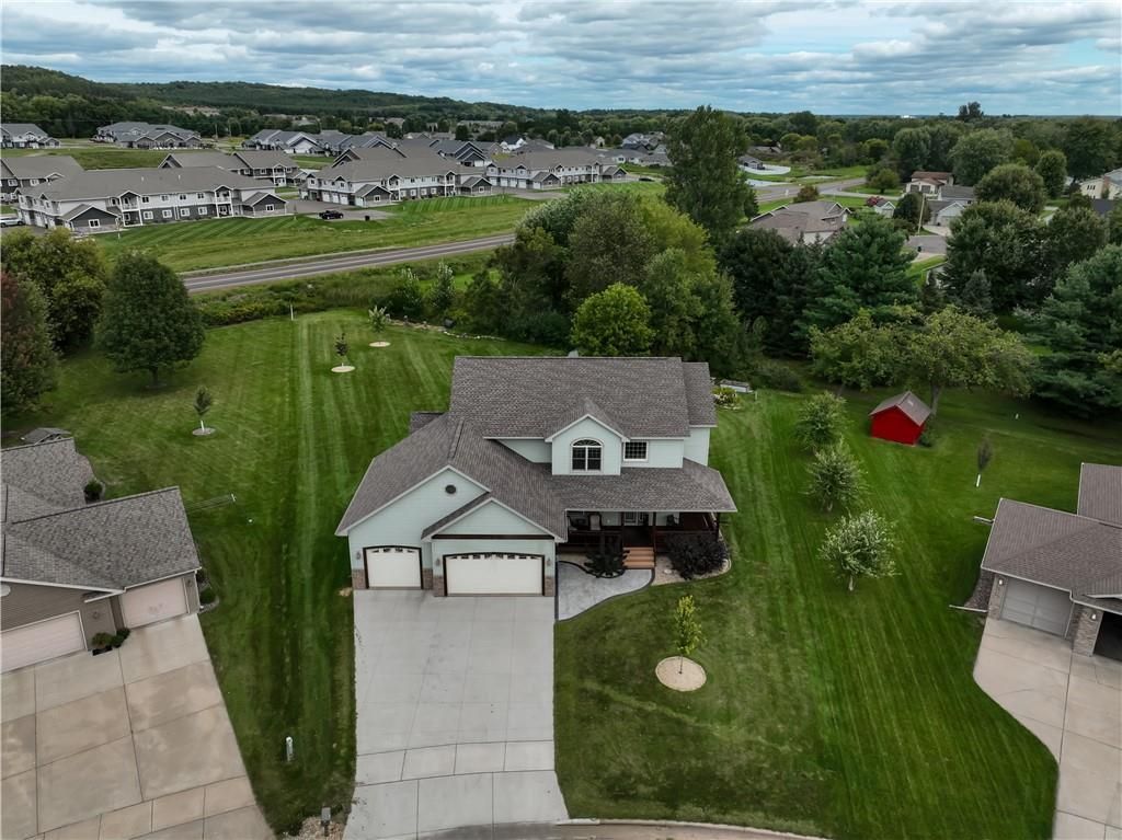 Photo of 925 Bluffview CIRCLE, Chippewa Falls, WI 54729 (MLS # 1598755)