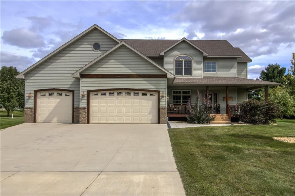 Photo of 925 Bluffview CIRCLE, Chippewa Falls, WI 54729 (MLS # 1598755)