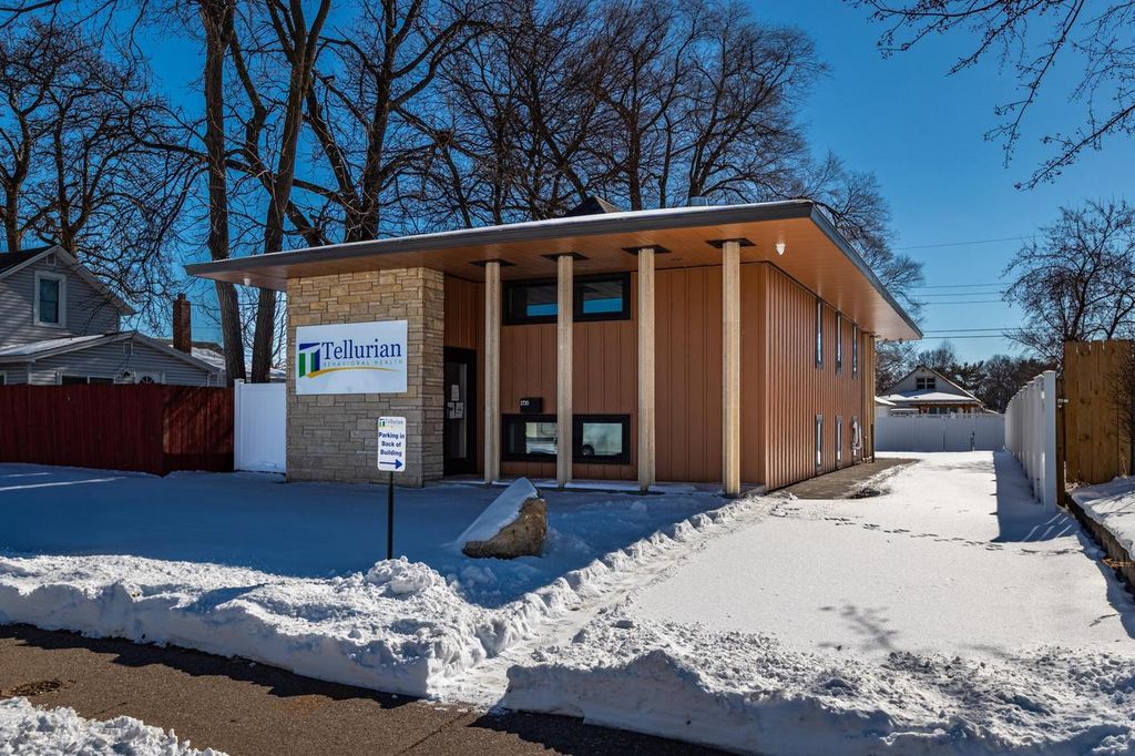 Photo of 1720 Jackson STREET, La Crosse, WI 54601 (MLS # 1952929)