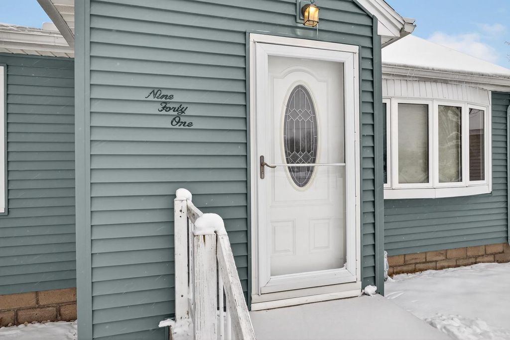 Photo of 941 13th Street South St, Wisconsin Rapids, WI 54494 (MLS # 22505600)