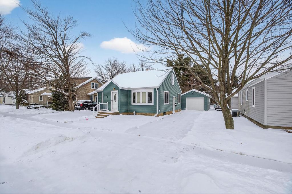 Photo of 941 13th Street South St, Wisconsin Rapids, WI 54494 (MLS # 22505600)