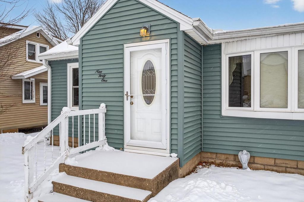 Photo of 941 13th Street South St, Wisconsin Rapids, WI 54494 (MLS # 22505600)