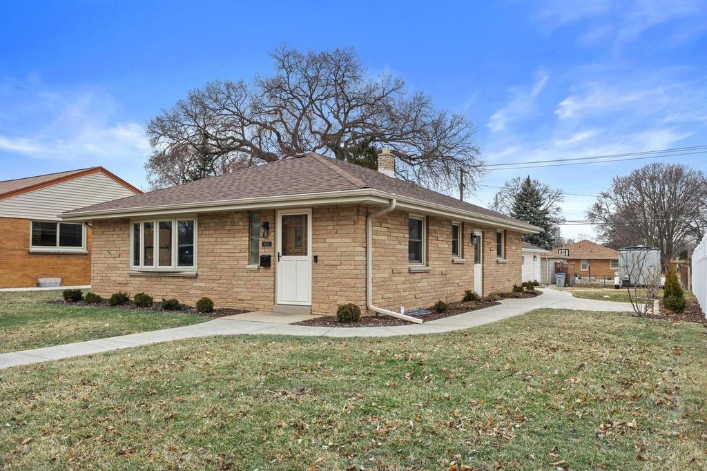 Photo of 6956 W Morgan AVENUE, Milwaukee, WI 53220 (MLS # 1952621)