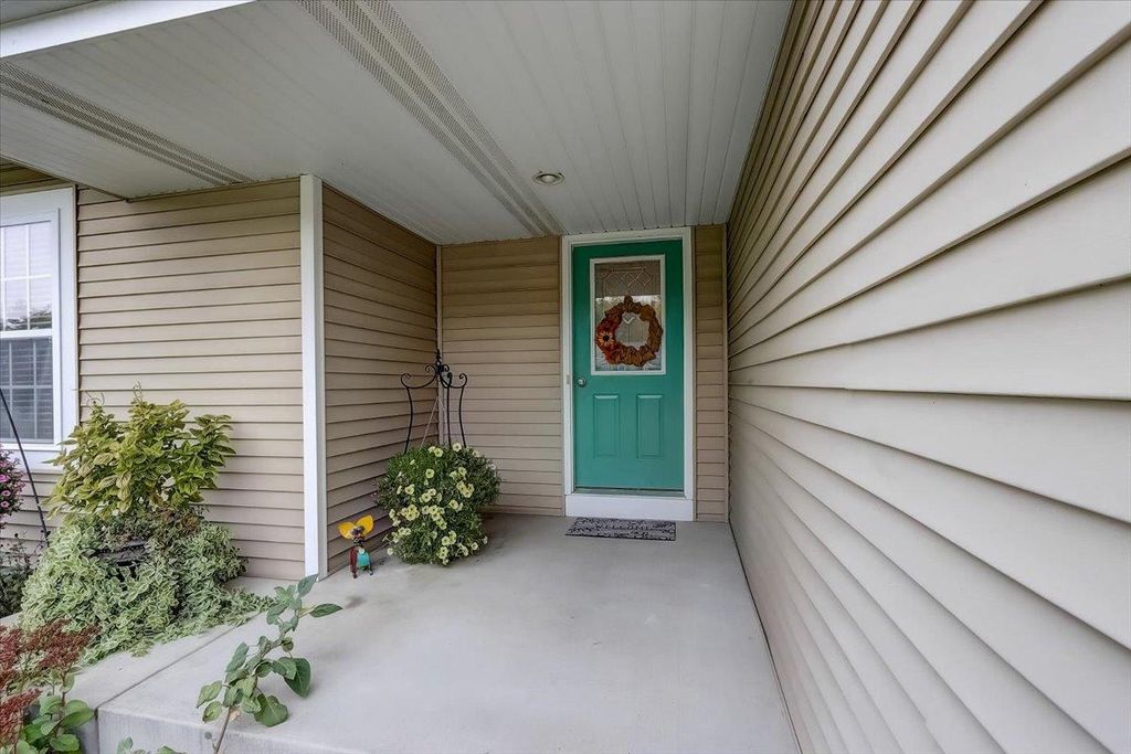 Photo of 3230 N 12th STREET, Milwaukee, WI 53206 (MLS # 1944891)