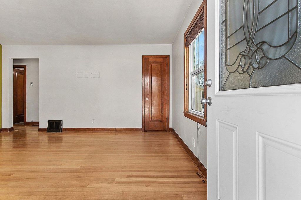 Photo of 805 15th AVENUE, Green Bay, WI 54304 (MLS # 50320039)