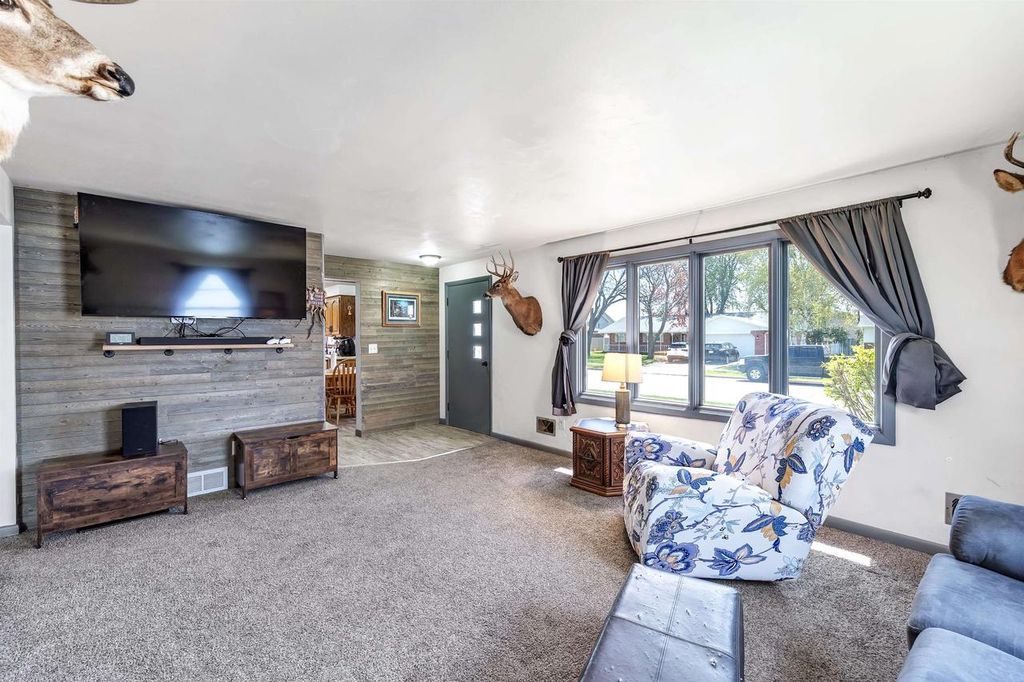 Photo of 1651 Debra LANE, Green Bay, WI 54302 (MLS # 50325573)