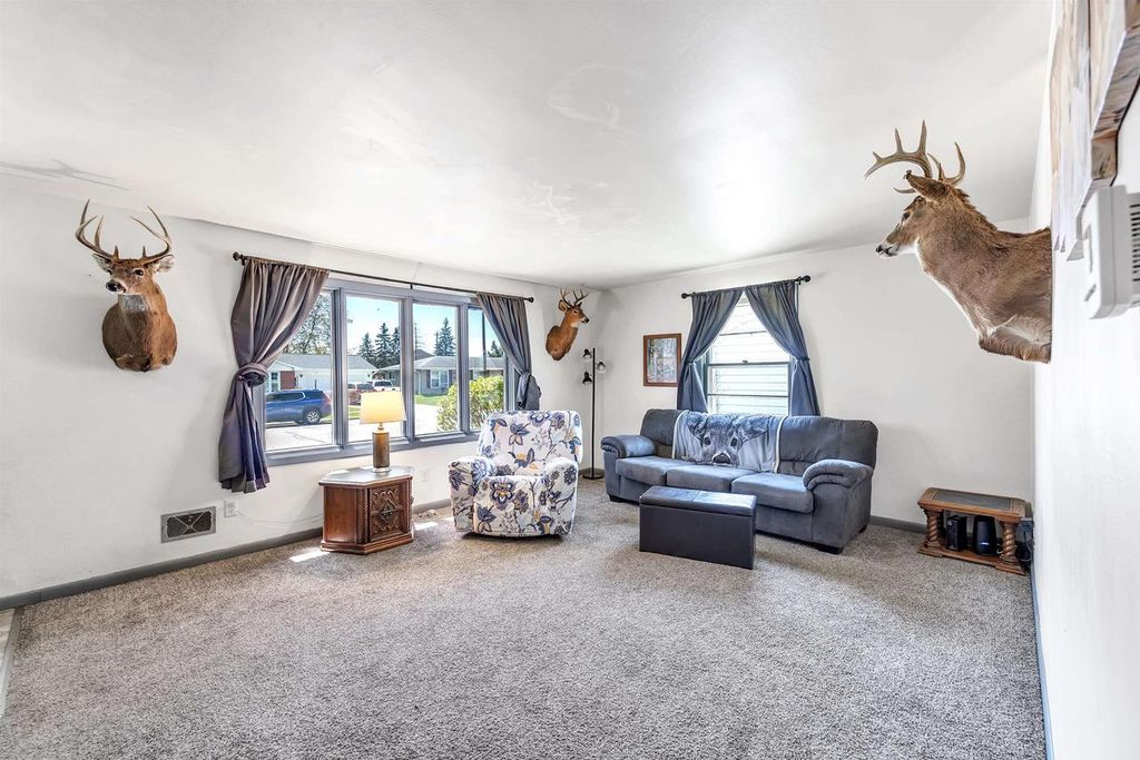 Photo of 1651 Debra LANE, Green Bay, WI 54302 (MLS # 50325573)