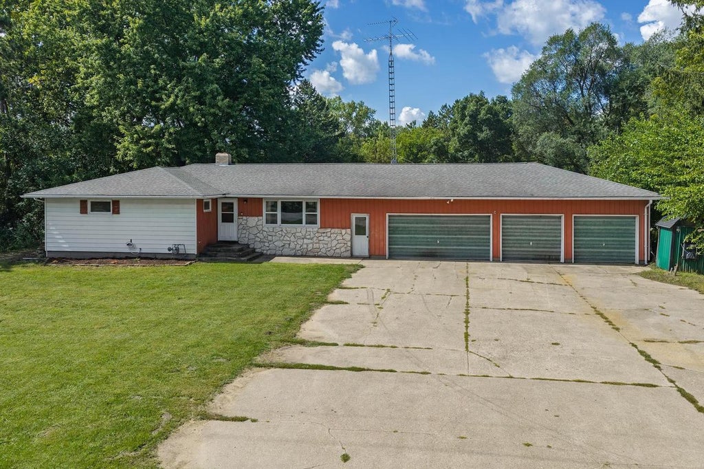 Photo of N4955 State 58 ROAD, Mauston, WI 53948 (MLS # 2032574)
