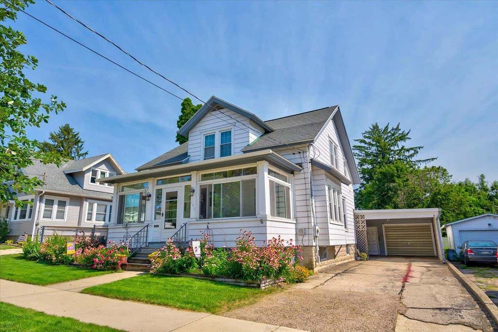 Photo of 137 E School STREET, Columbus, WI 53925 (MLS # 2029630)