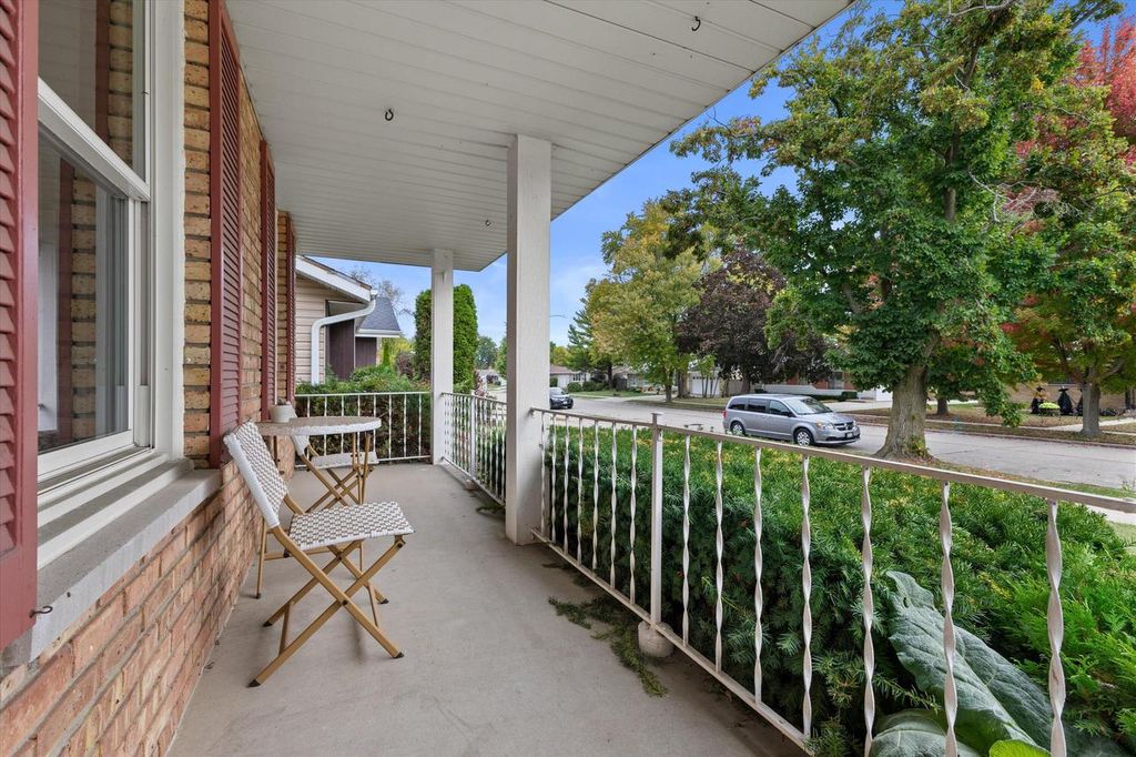 Photo of 8106 48th AVENUE, Kenosha, WI 53142 (MLS # 1939221)