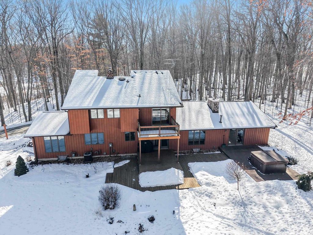 Photo of 4331 Pittco ROAD, Green Bay, WI 54313 (MLS # 50321631)