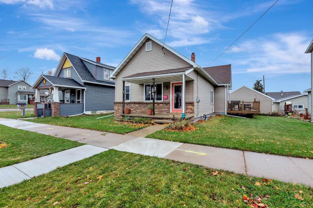 Photo of 204 E 8th STREET, Kaukauna, WI 54130 (MLS # 50318777)