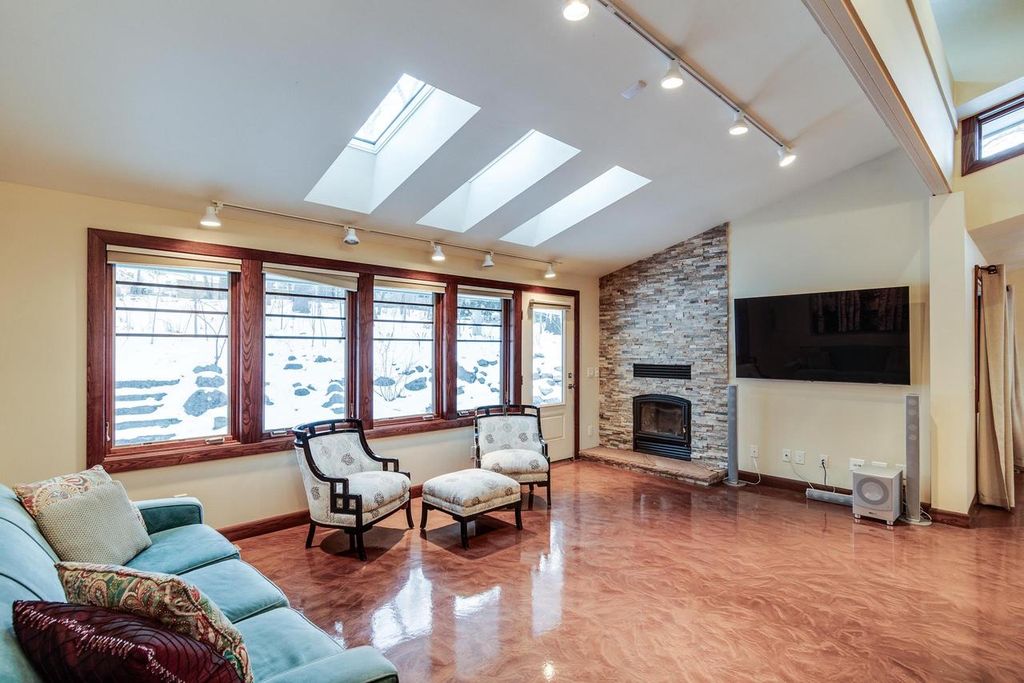 Photo of 2829 Sylvan AVENUE, Madison, WI 53705 (MLS # 2016320)