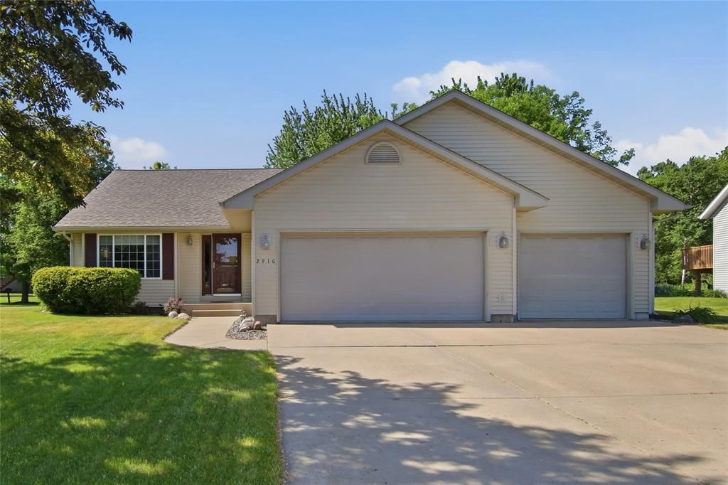 Photo of 2910 W Frank STREET, Eau Claire, WI 54703 (MLS # 1601663)