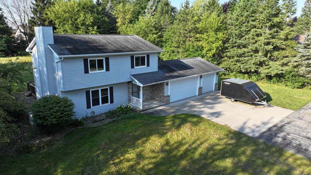 Photo of W9355 Country Cove LANE, Hortonville, WI 54944 (MLS # 50331748)