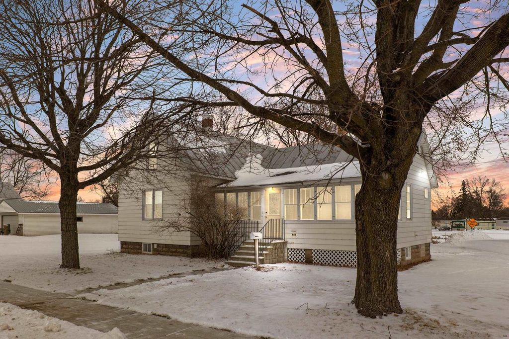 Photo of 404 McDonald STREET, Oconto, WI 54153 (MLS # 50320713)