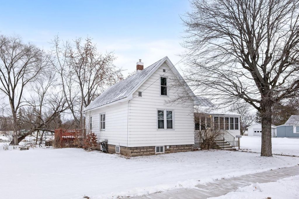 Photo of 404 McDonald STREET, Oconto, WI 54153 (MLS # 50320713)