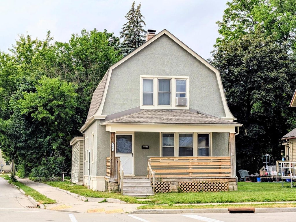 Photo of 500 E Main STREET, Waukesha, WI 53186 (MLS # 1966676)