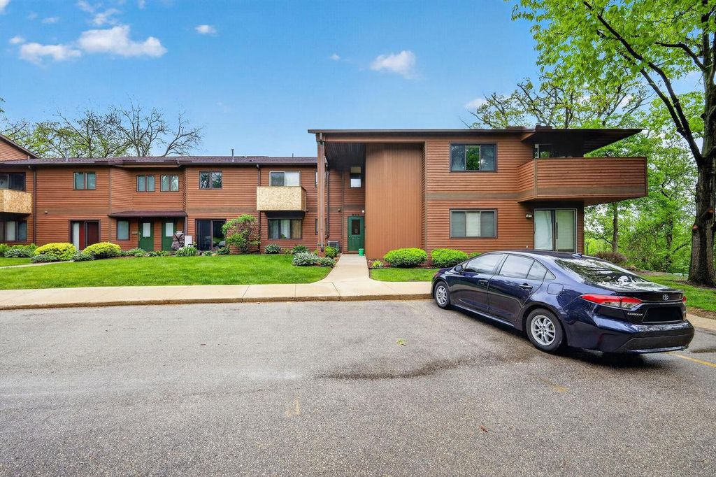 Photo of 802 S Gammon ROAD #4, Madison, WI 53719 (MLS # 2022233)