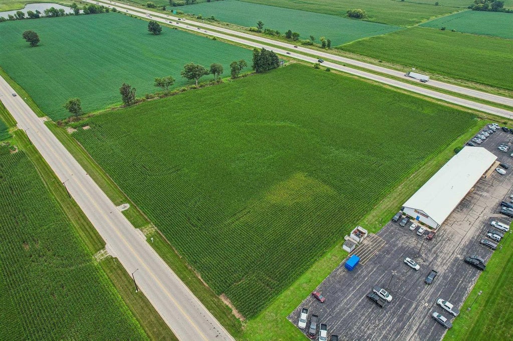 Photo of 950 East AVENUE, Lomira, WI 53048 (MLS # 2031557)
