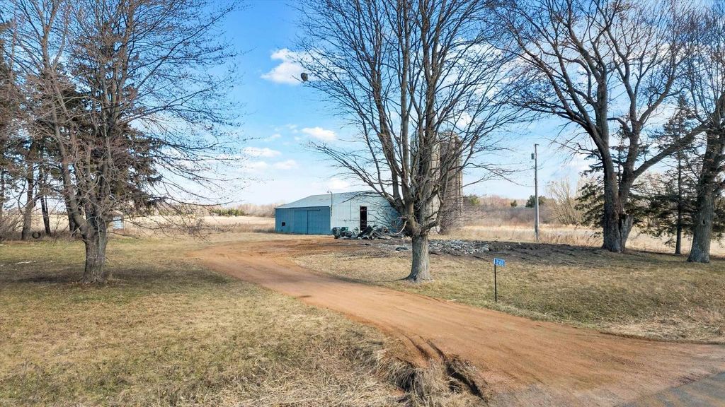 Photo of 8188 County Road Ee, Marshfield, WI 54449 (MLS # 22600819)