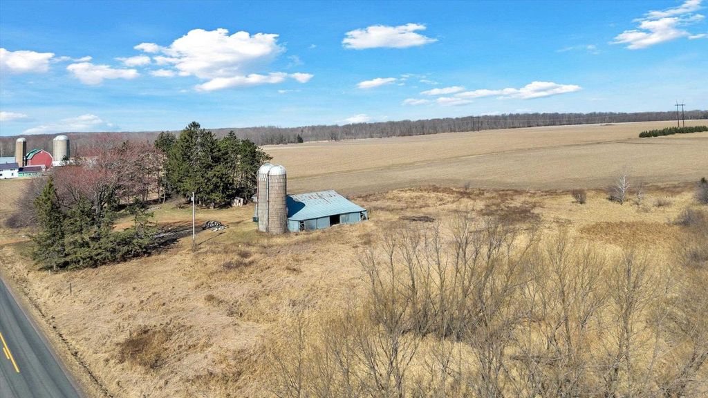 Photo of 8188 County Road Ee, Marshfield, WI 54449 (MLS # 22600819)