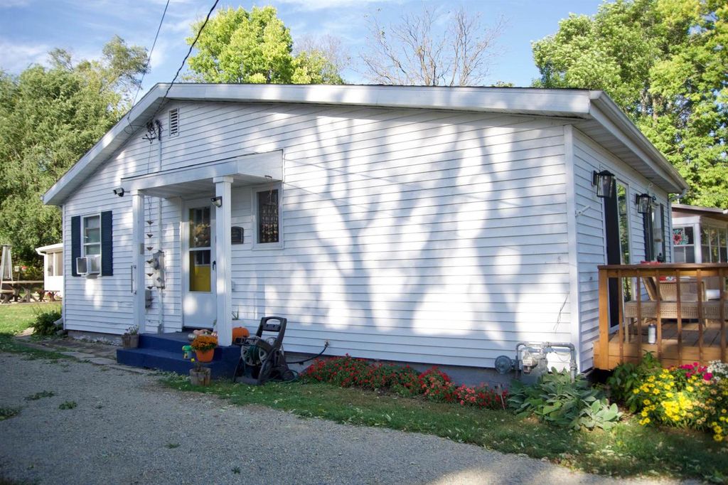 Photo of W9592 Lake DRIVE, Edgerton, WI 53534 (MLS # 2017535)