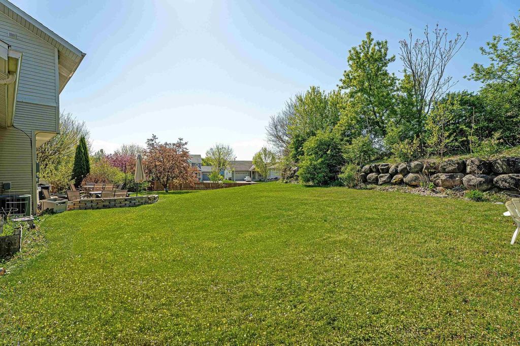 Photo of 10 BANNER CIRCLE, Madison, WI 53718 (MLS # 2020918)