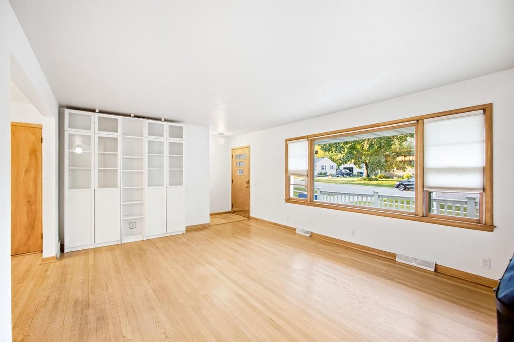 Photo of 6627 Franklin AVENUE, Middleton, WI 53562 (MLS # 1982487)