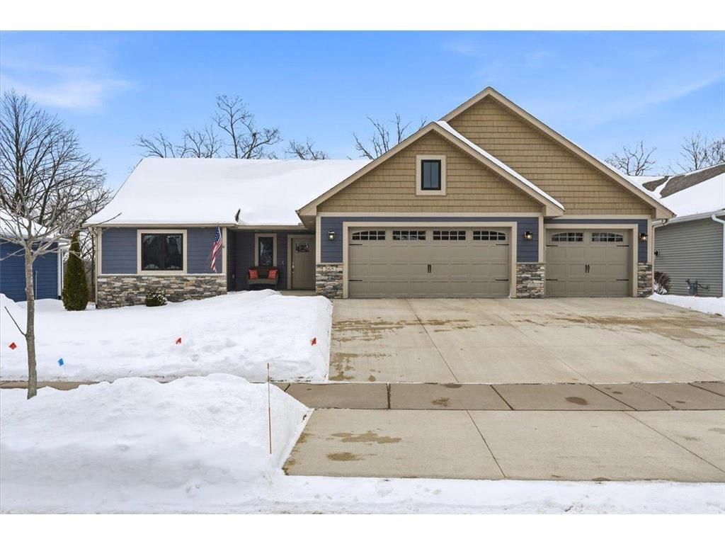 Photo of 265 Vista CIRCLE, River Falls, WI 54022 (MLS # 7034180)