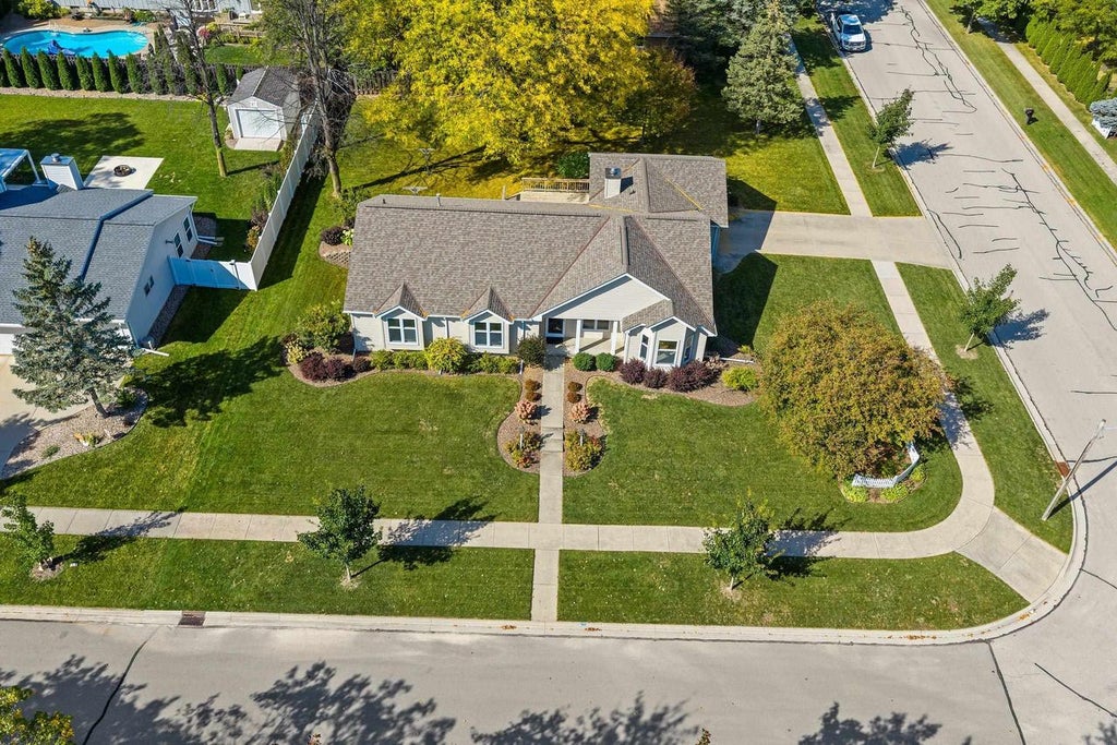 Photo of 102 Acreview DRIVE, De Pere, WI 54115 (MLS # 50334027)