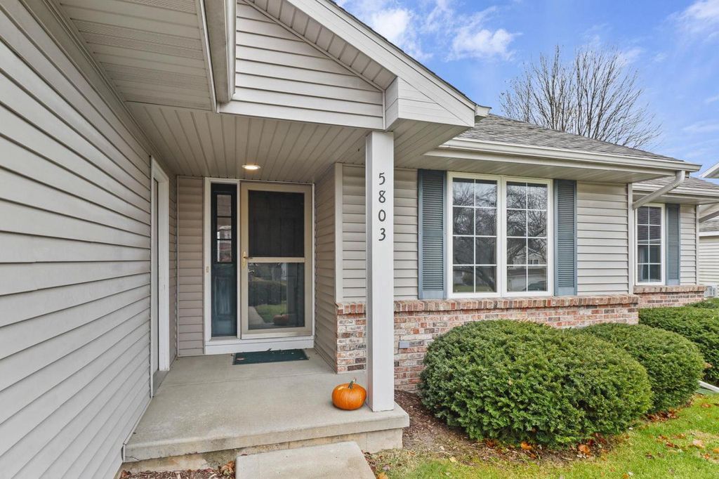 Photo of 5803 Running Deer TRAIL, Mcfarland, WI 53558 (MLS # 50318615)