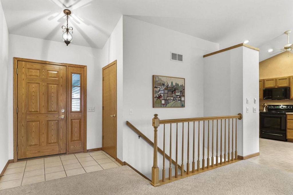 Photo of 5803 Running Deer TRAIL, Mcfarland, WI 53558 (MLS # 50318615)