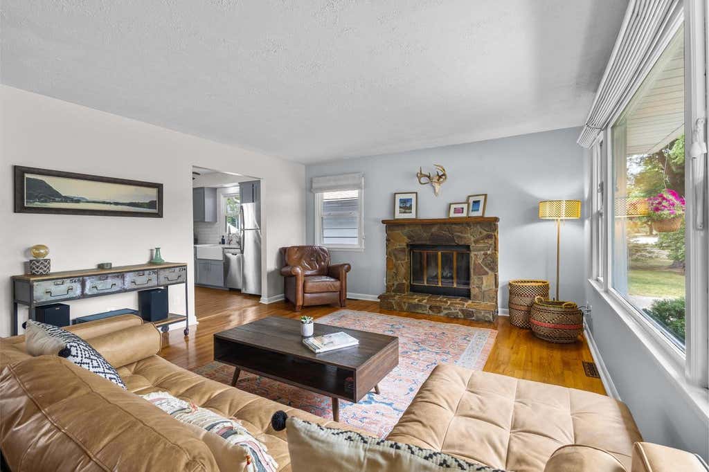 Photo of 110 Buckingham LANE, Madison, WI 53714 (MLS # 2028814)