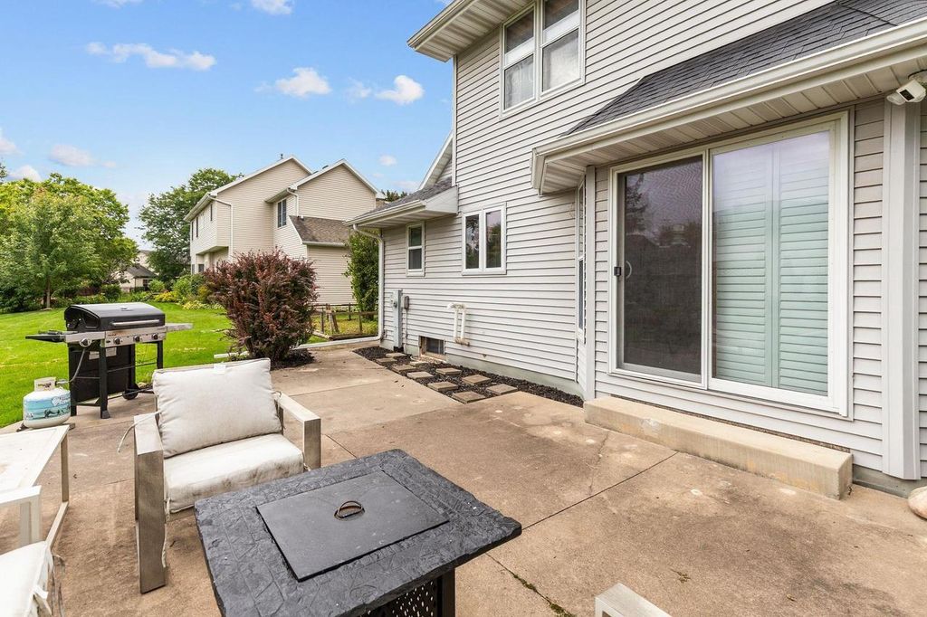 Photo of 2191 Bramblewood COURT, Neenah, WI 54956 (MLS # 50320701)