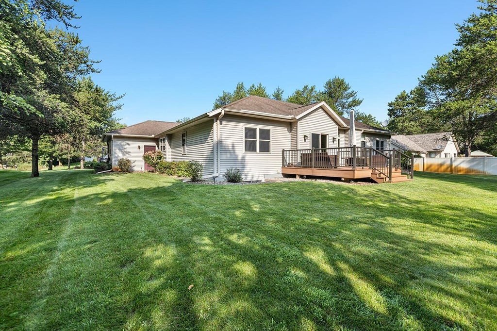 Photo of 2242 Meadow DRIVE, Kronenwetter, WI 54455 (MLS # 22604099)