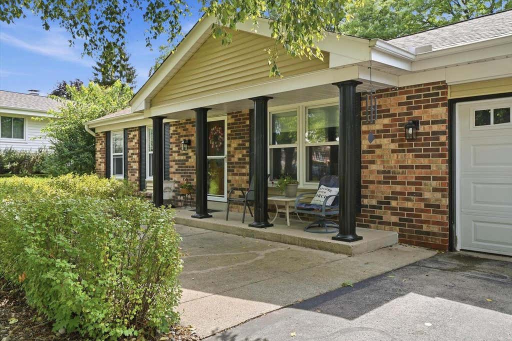 Photo of 107 Shepard COURT, Mukwonago, WI 53149 (MLS # 1977139)