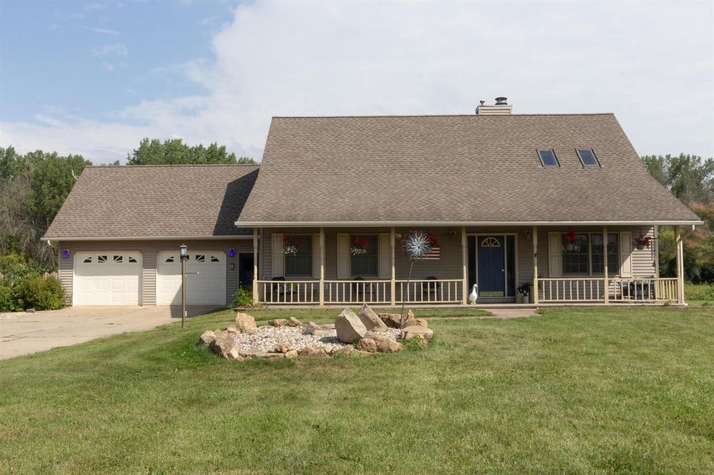 Photo of 7950 Broadway ROAD, Omro, WI 54963 (MLS # 2033756)